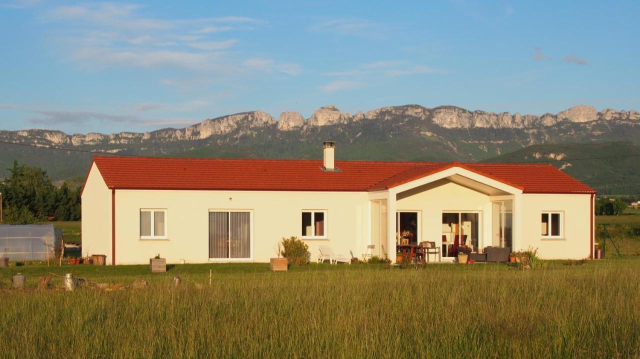 Les Gites Des Noyerettes Besayes Exterior photo